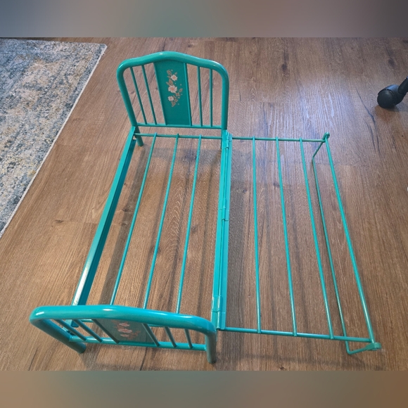 American Girl Doll Kit's Day Trundle Bed - Picture 5 of 7